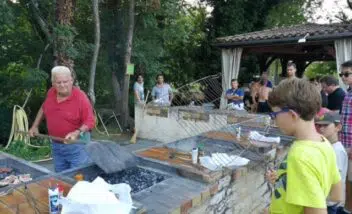 marche-producteurs-locaux-bouzic-camping-dordogne-perigord-noir