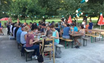 repas-concert-camping-3-etoiles-le-douzou