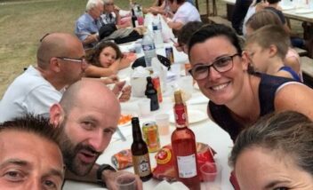 marche-bouzic-vacanciers-camping-perigord