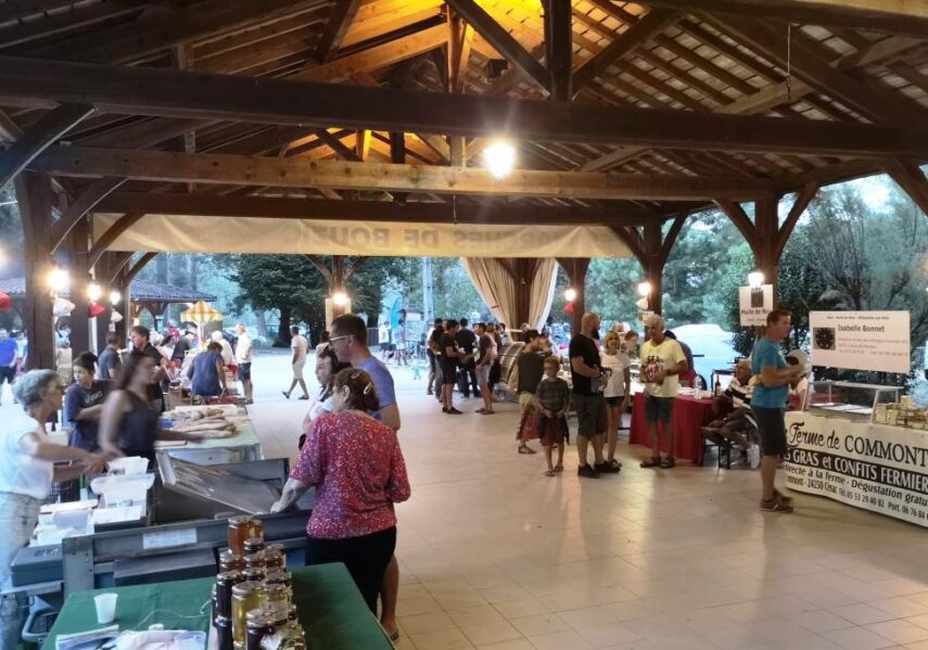 halle producteurs locaux marché nocturne bouzic camping dordogne
