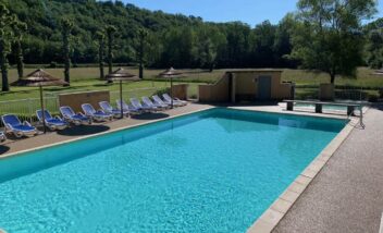 piscine chauffée transats confortables camping périgord noir