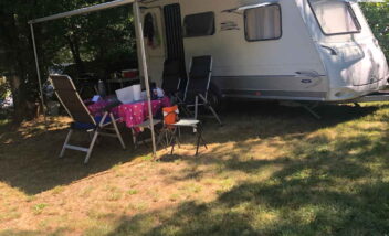 grand-emplacement-caravane-camping-dordogne