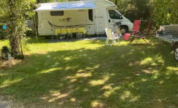 camping-car-camping-sarlat-le-douzou